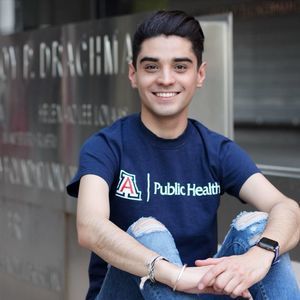 Meet your Posher, Carlos